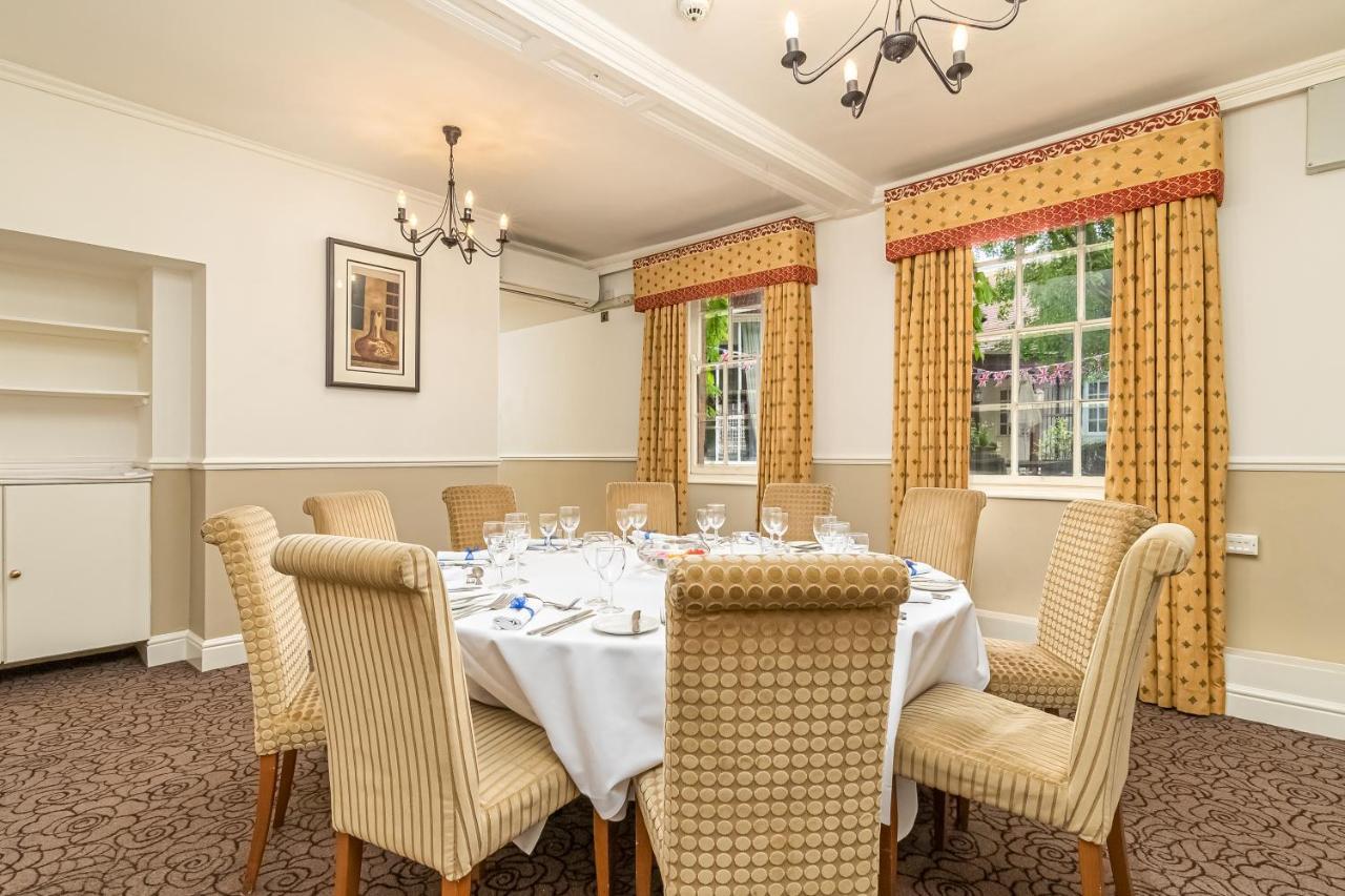 Mercure Salisbury White Hart Hotel & Apartments Exterior photo