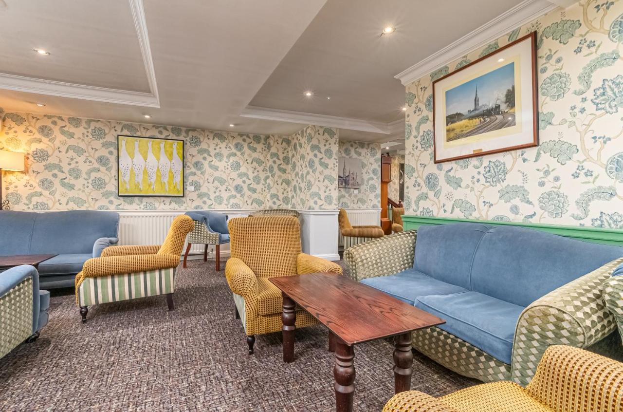 Mercure Salisbury White Hart Hotel & Apartments Exterior photo