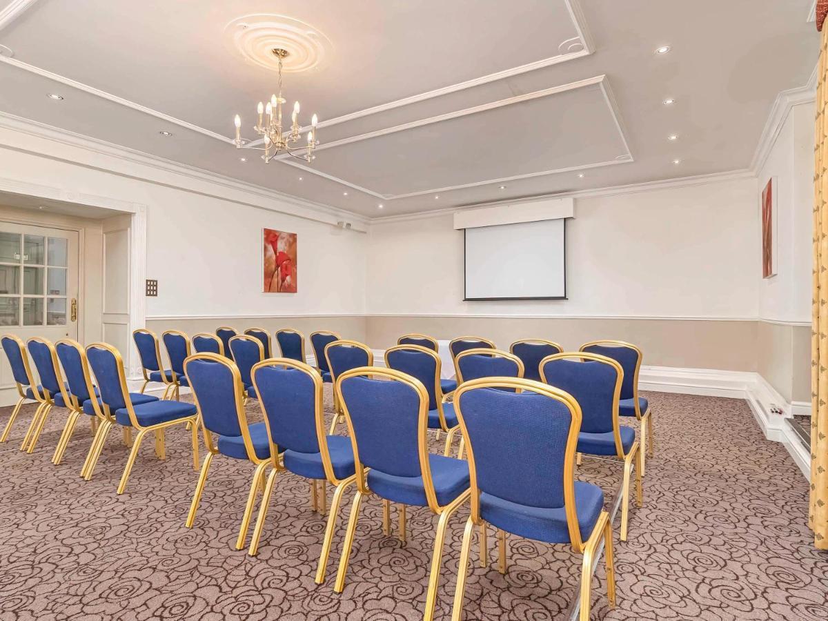 Mercure Salisbury White Hart Hotel & Apartments Exterior photo