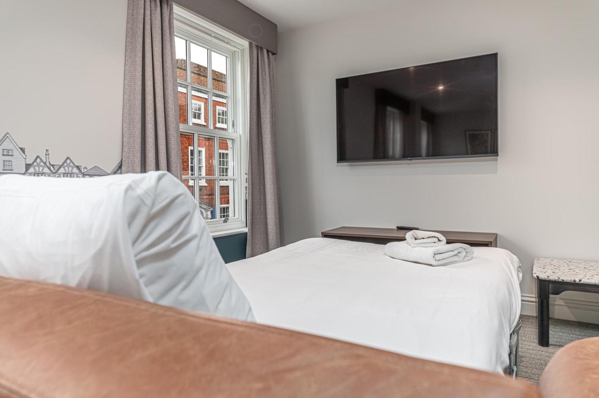 Mercure Salisbury White Hart Hotel & Apartments Exterior photo