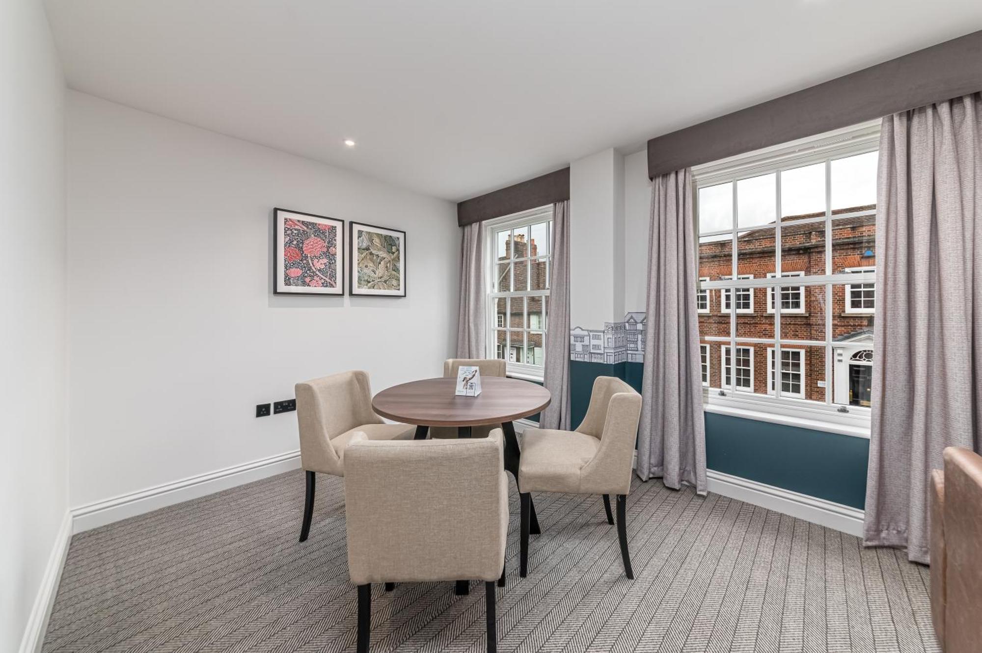 Mercure Salisbury White Hart Hotel & Apartments Exterior photo