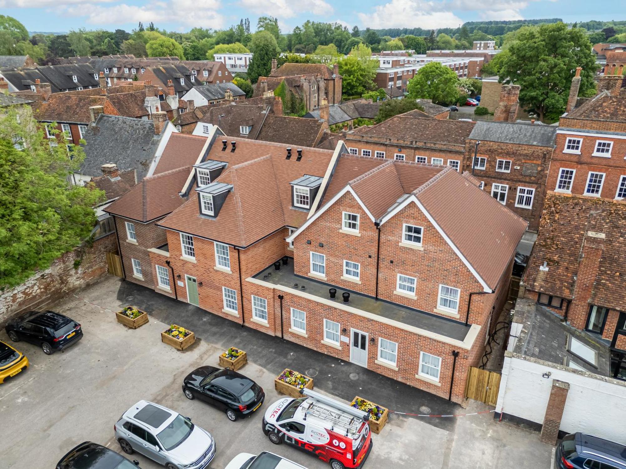 Mercure Salisbury White Hart Hotel & Apartments Exterior photo